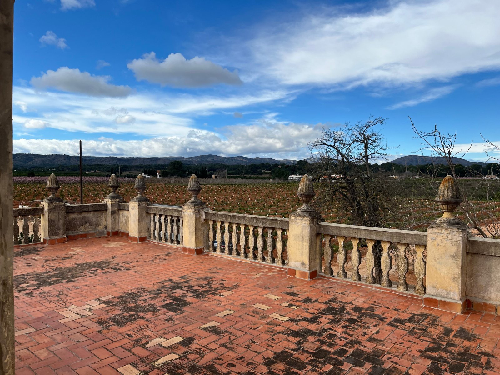 Authentic Valencian Masía with Timeless Character and High Potential