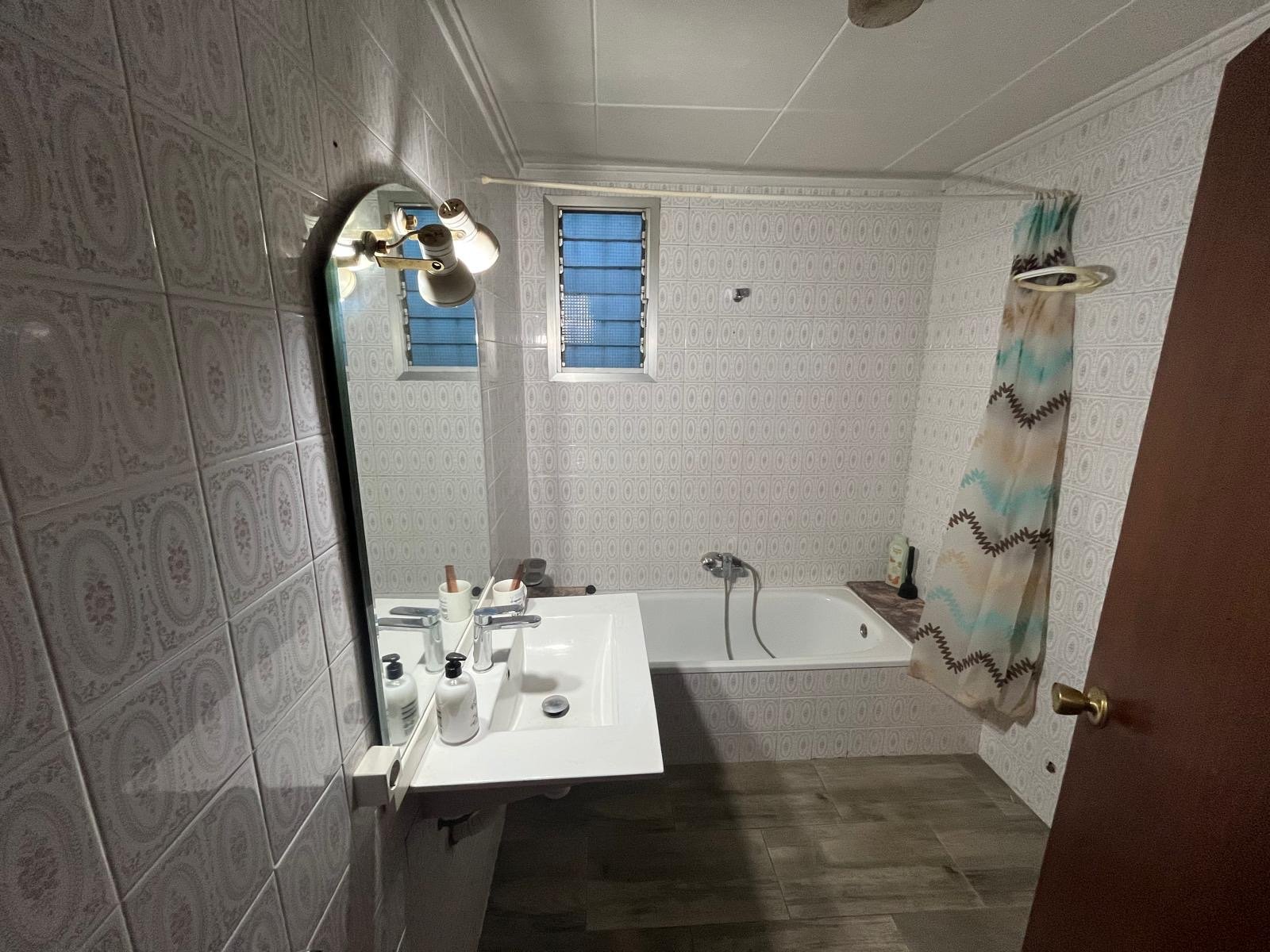 a4b4f4c3-a180-4d5b-92b8-9c28c5423074